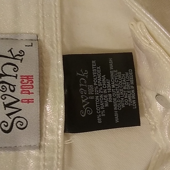 Swank A Posh - Coming In Hot metallic pants, color white, size large  never worn - Picture 3 of 4